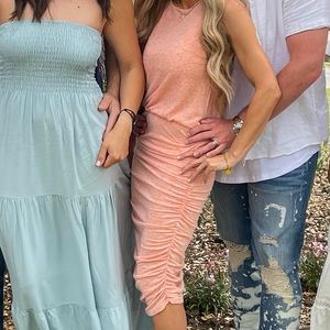 Alicia & Olivia creamsicle dress 👗